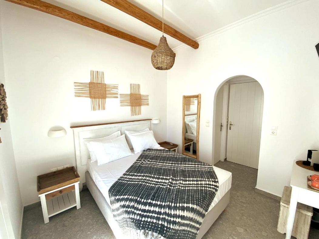 Soleya Suites Páros Extérieur photo