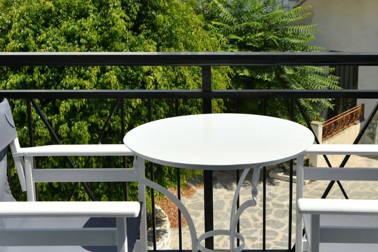 Soleya Suites Páros Extérieur photo
